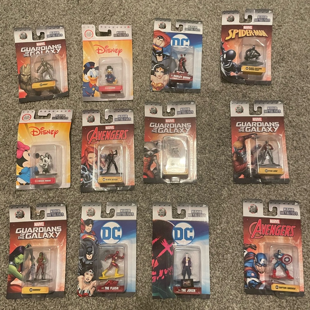 Nanofigs lot.